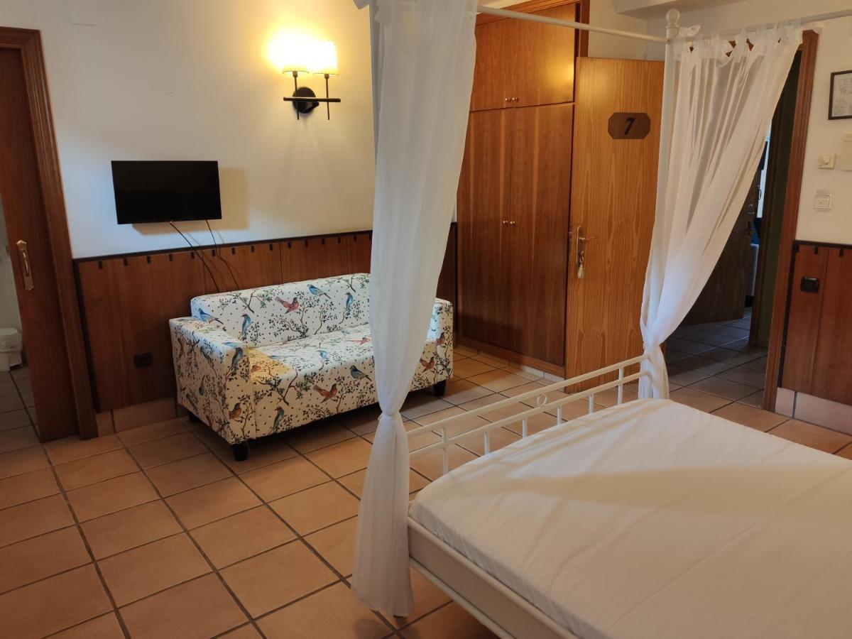 Peñarroya de Tastavins Hostal Tastavins מראה חיצוני תמונה
